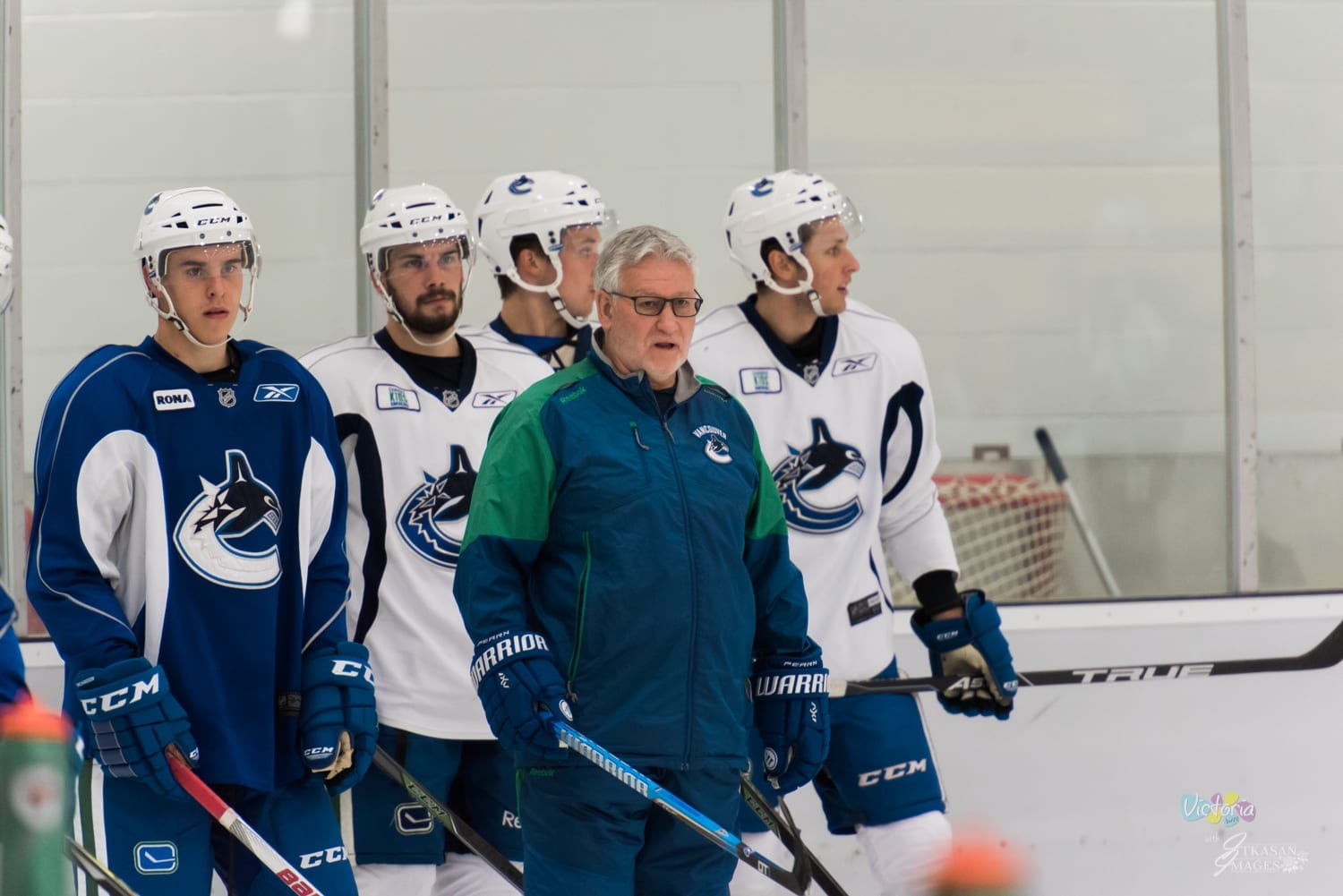 Assistant Coach Perry Pearn with the prospects. Photo by John Varley for ItkasanImages/ Victoria Buzz
