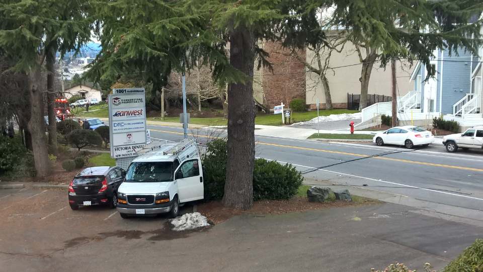 Section of Cloverdale Avenue closed after truck drags down hydro pole