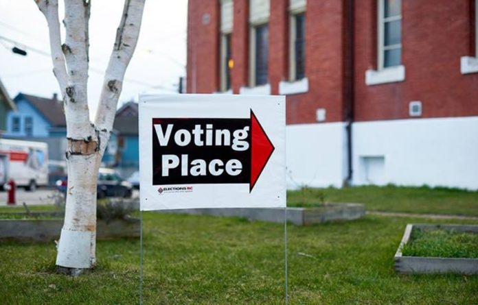 How to register to vote in lee county florida